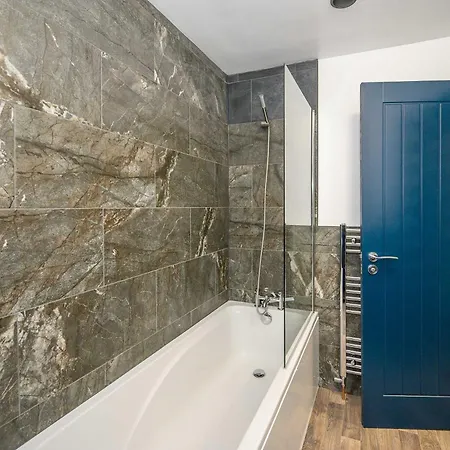 Little Coto Fully Equipped South West By Stae-homes