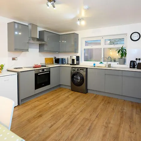 Little Coto Fully Equipped South West By Stae-homes * Bristol